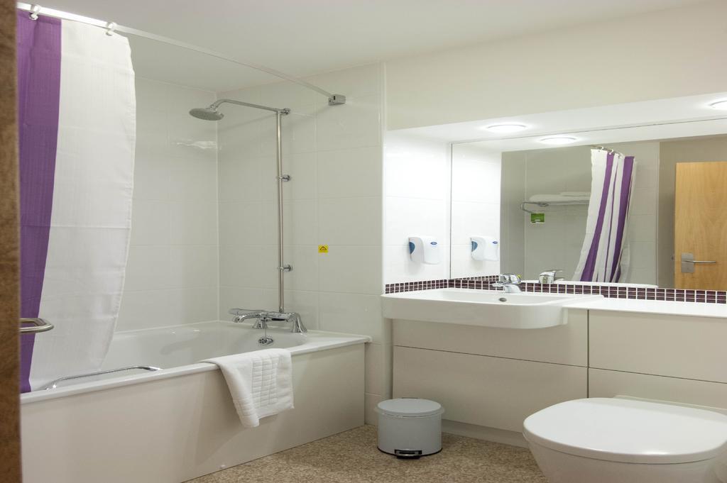 Premier Inn Birmingham City - Aston Bilik gambar
