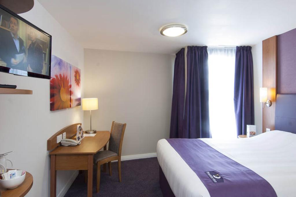 Premier Inn Birmingham City - Aston Bilik gambar