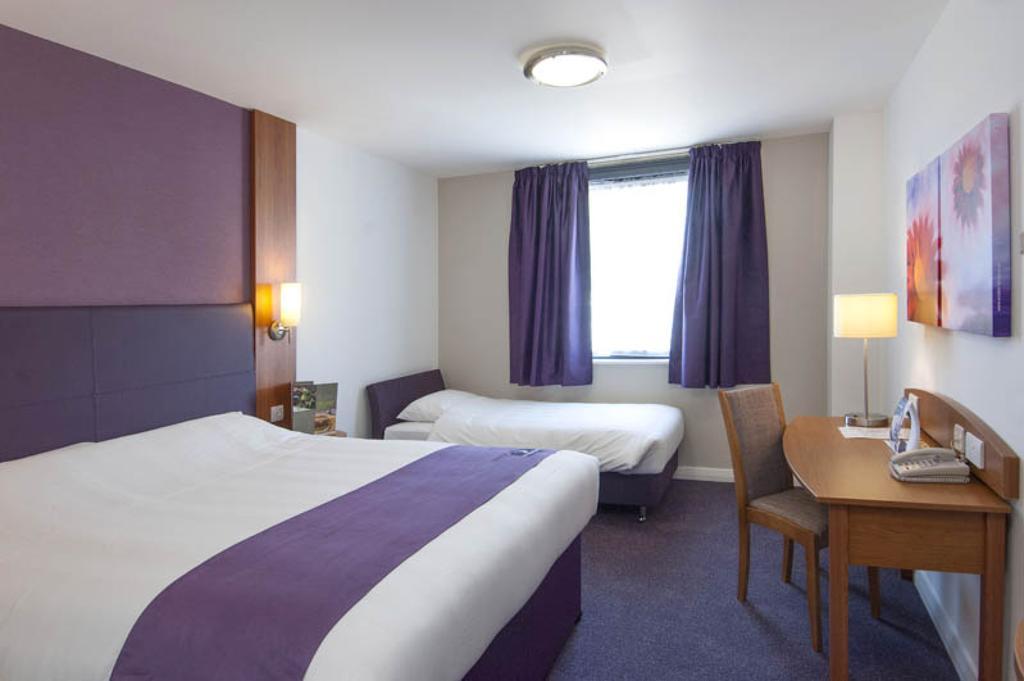 Premier Inn Birmingham City - Aston Bilik gambar