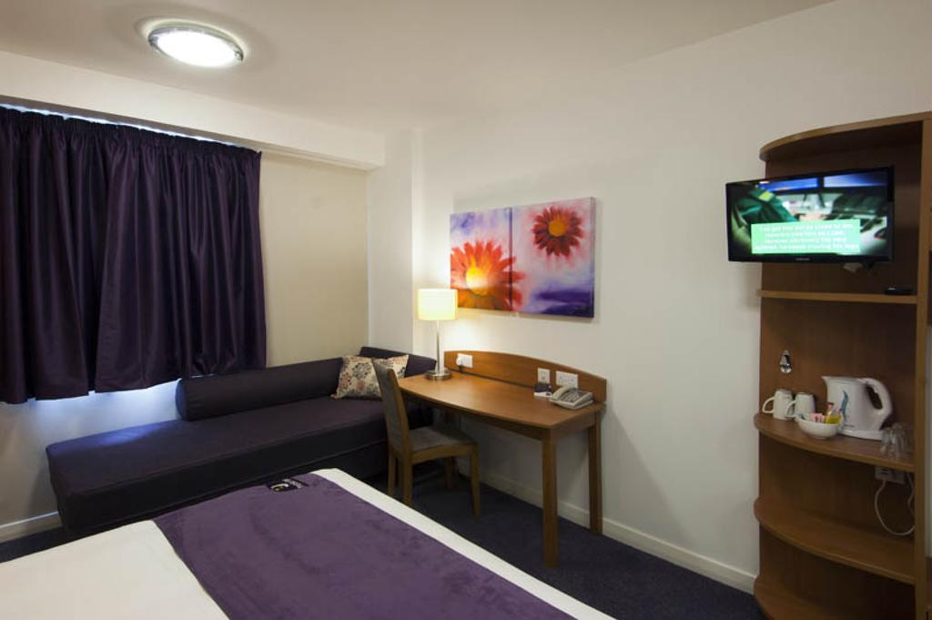 Premier Inn Birmingham City - Aston Bilik gambar