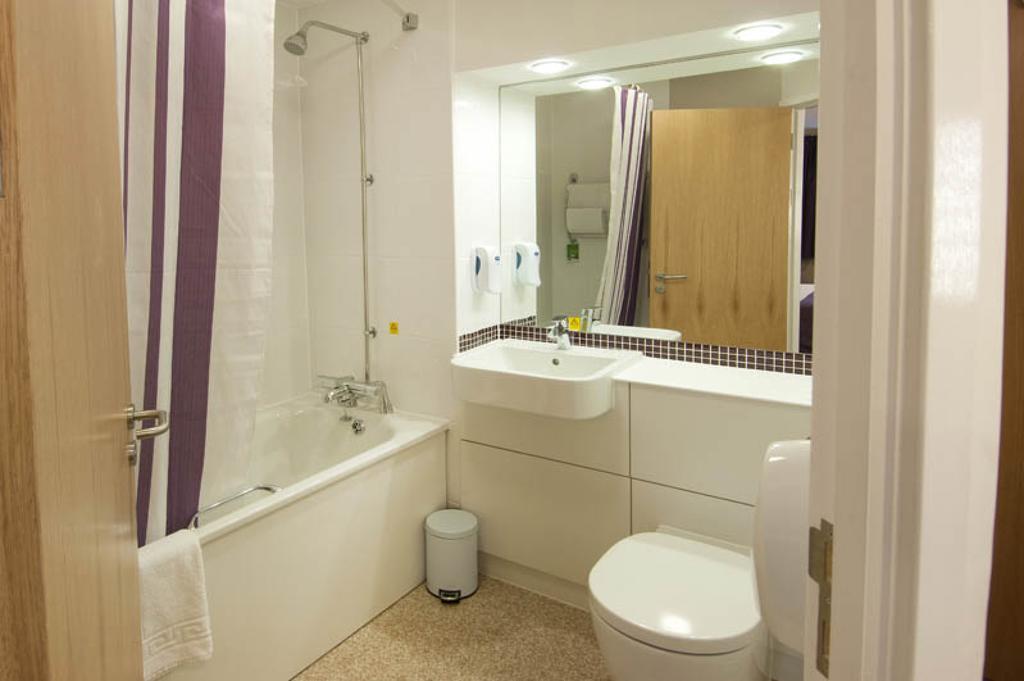 Premier Inn Birmingham City - Aston Bilik gambar
